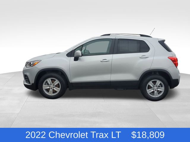 2022 Chevrolet Trax LT photo 2