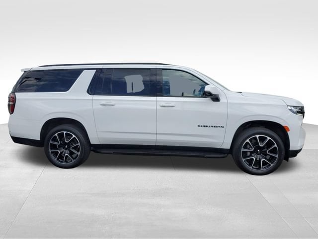 2024 Chevrolet Suburban RST - Photo 6