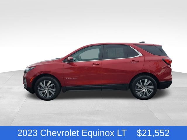 2023 Chevrolet Equinox LT - Photo 2