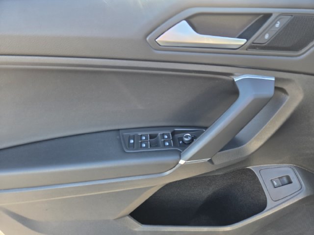 2020 Volkswagen Tiguan SEL - Photo 18