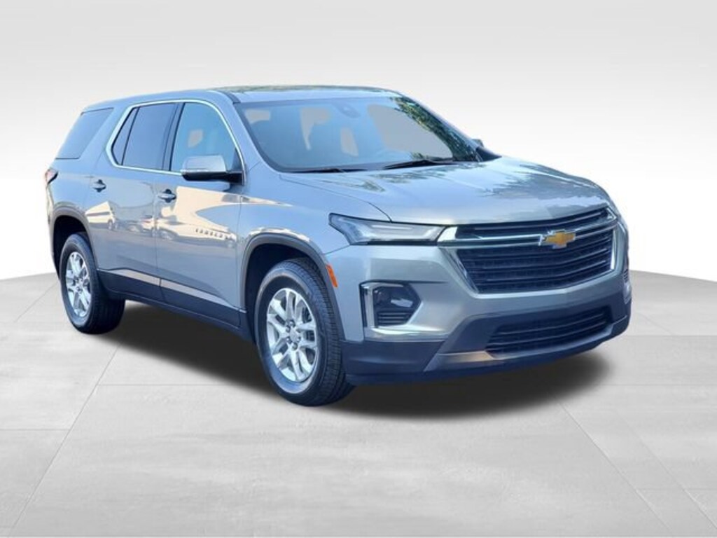 Used 2023 Chevrolet Traverse LS SUV
