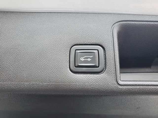 2022 GMC Terrain SLT - Photo 13
