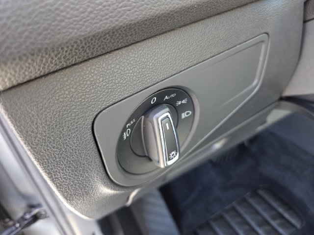2020 Volkswagen Tiguan SEL - Photo 23