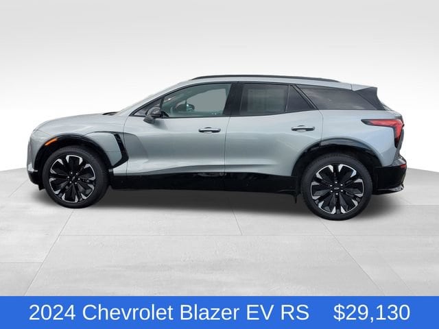 Used 2024 Chevrolet Blazer EV RS with VIN 3GNKDCRJXRS243564 for sale in Rochester Hills, MI