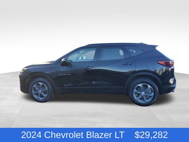 2024 Chevrolet Blazer 3LT photo 2