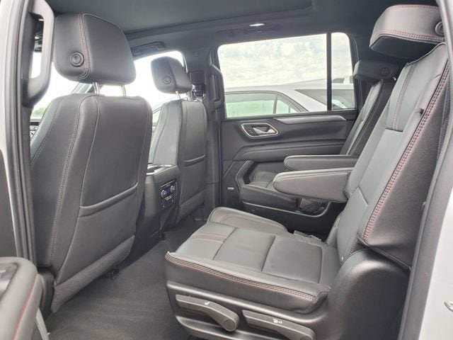 2024 Chevrolet Suburban RST - Photo 14