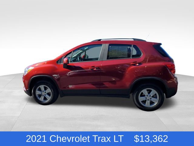 2021 Chevrolet Trax LT photo 2