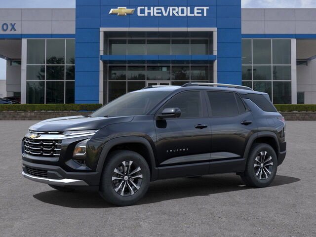 2025 Chevrolet Equinox LT photo 2