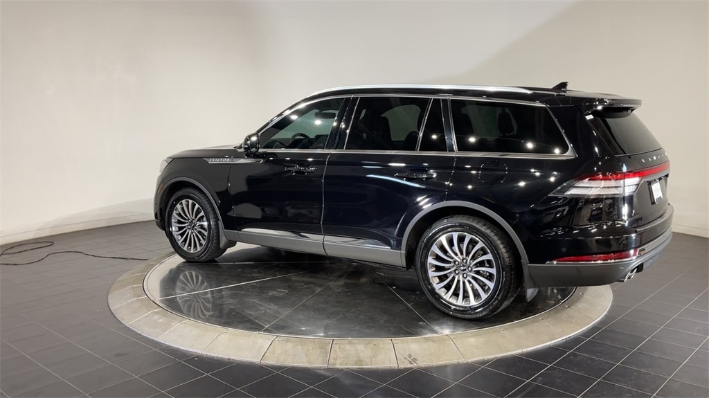 Used 2020 Lincoln Aviator Reserve with VIN 5LM5J7XC8LGL14141 for sale in Chicago, IL