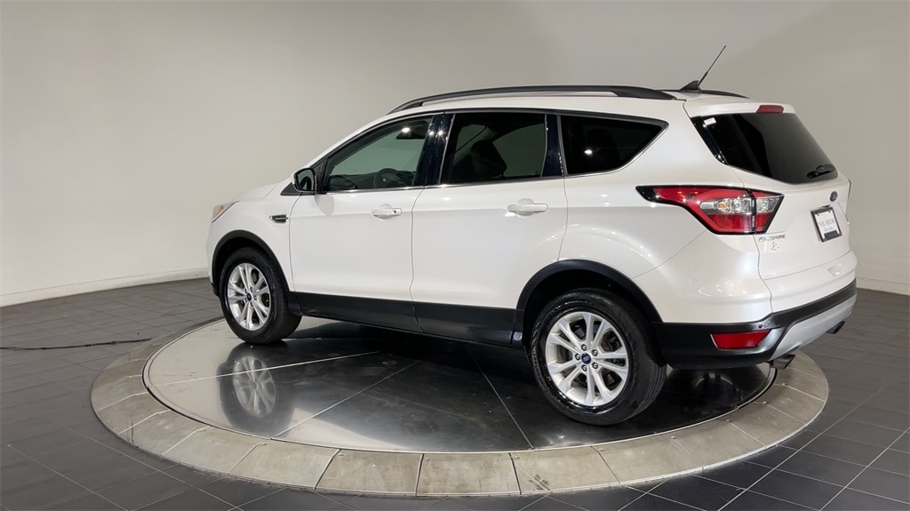 Used 2018 Ford Escape SEL with VIN 1FMCU9HD5JUC67752 for sale in Chicago, IL