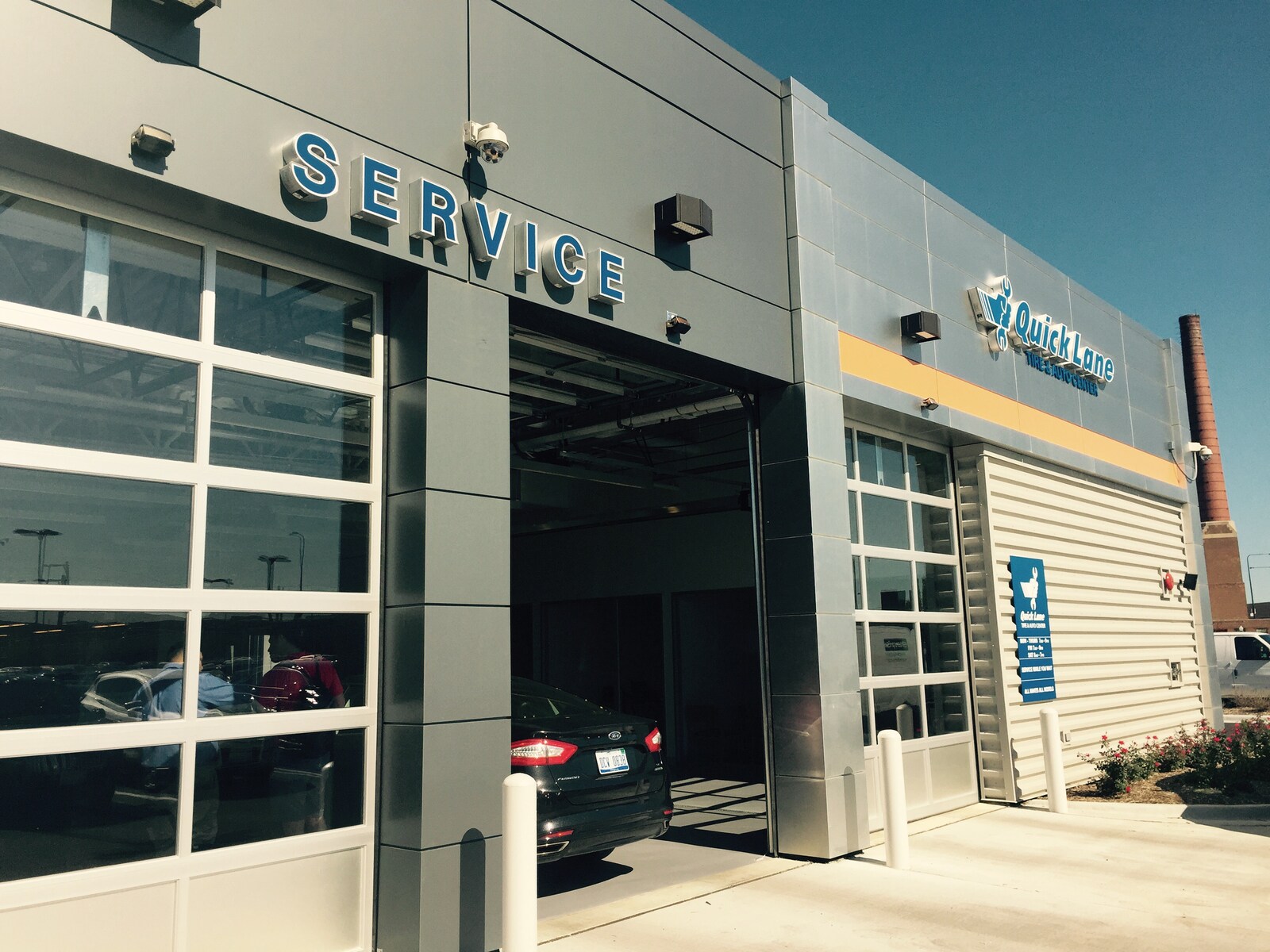 Quick Lane Tire &amp; Auto Center Fox Lincoln of Chicago