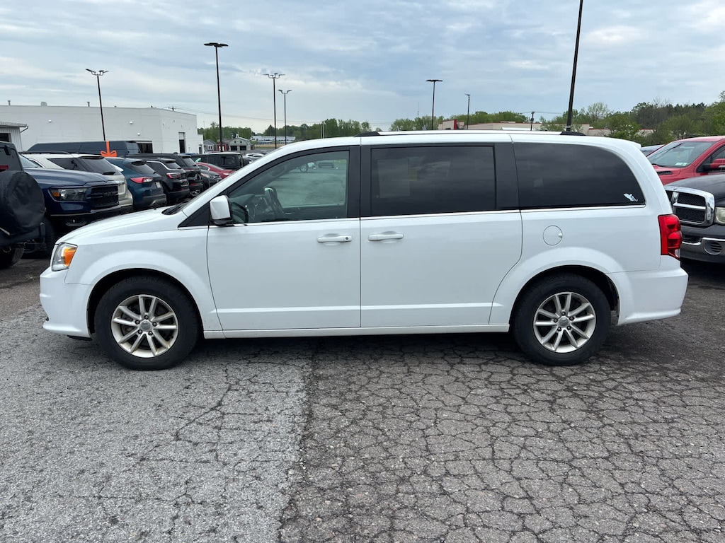Used 2020 Dodge Grand Caravan SXT Van Passenger Van