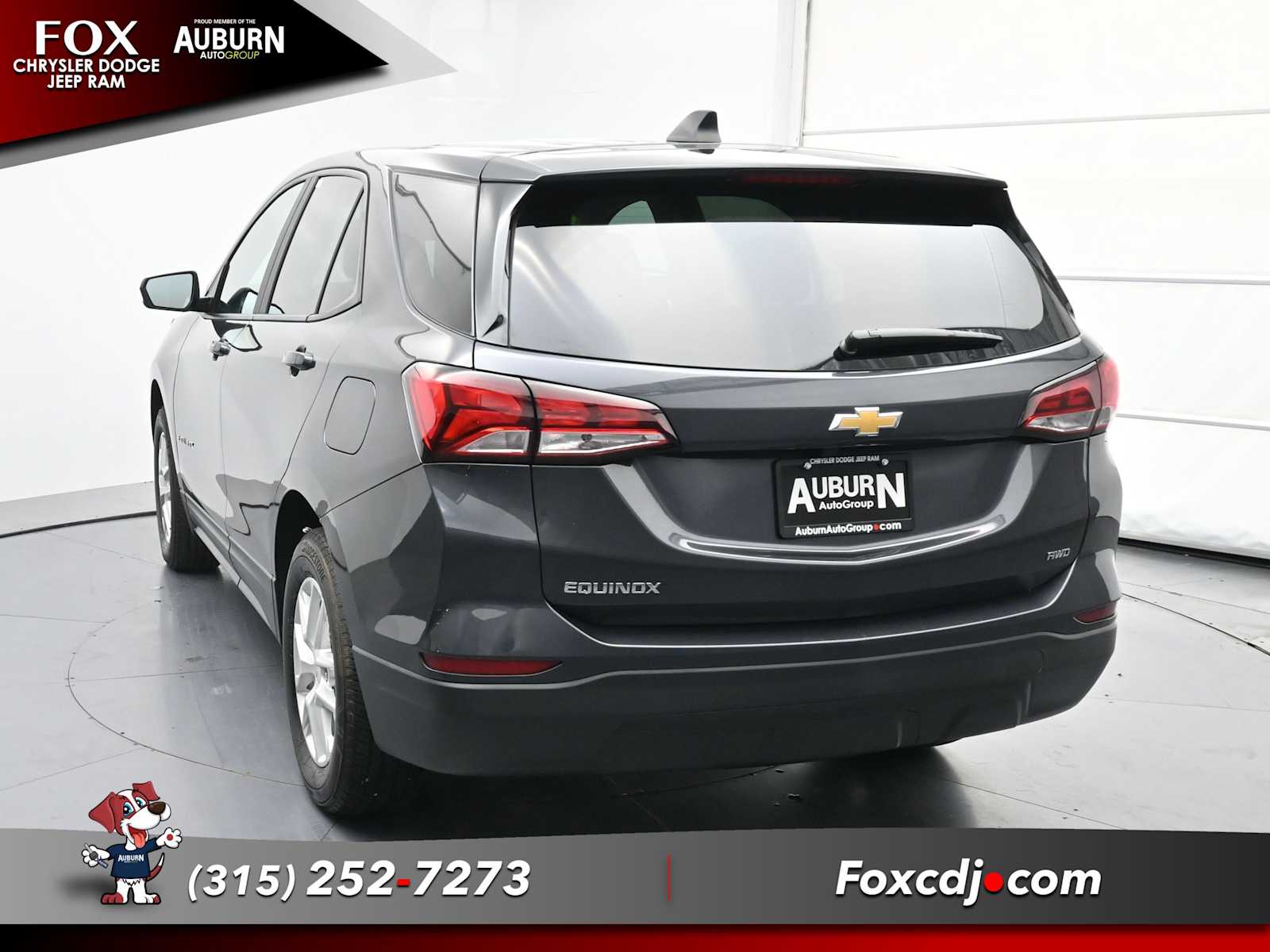 2022 Chevrolet Equinox LS photo 2
