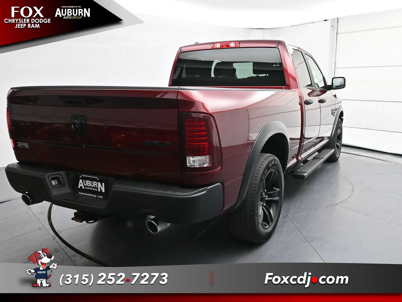 2021 Ram 1500 Classic SLT photo 4