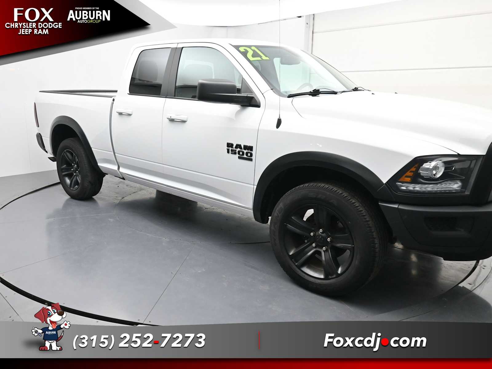 2021 Ram 1500 Classic SLT photo 3