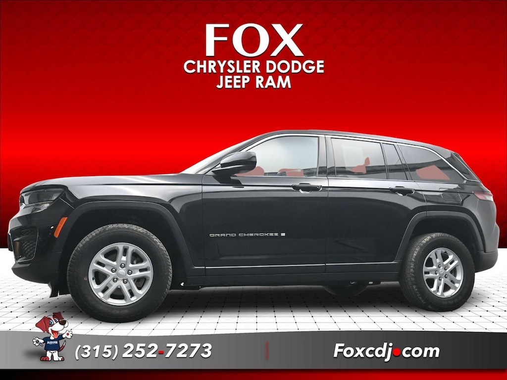 Used 2023 Jeep Grand Cherokee Laredo SUV