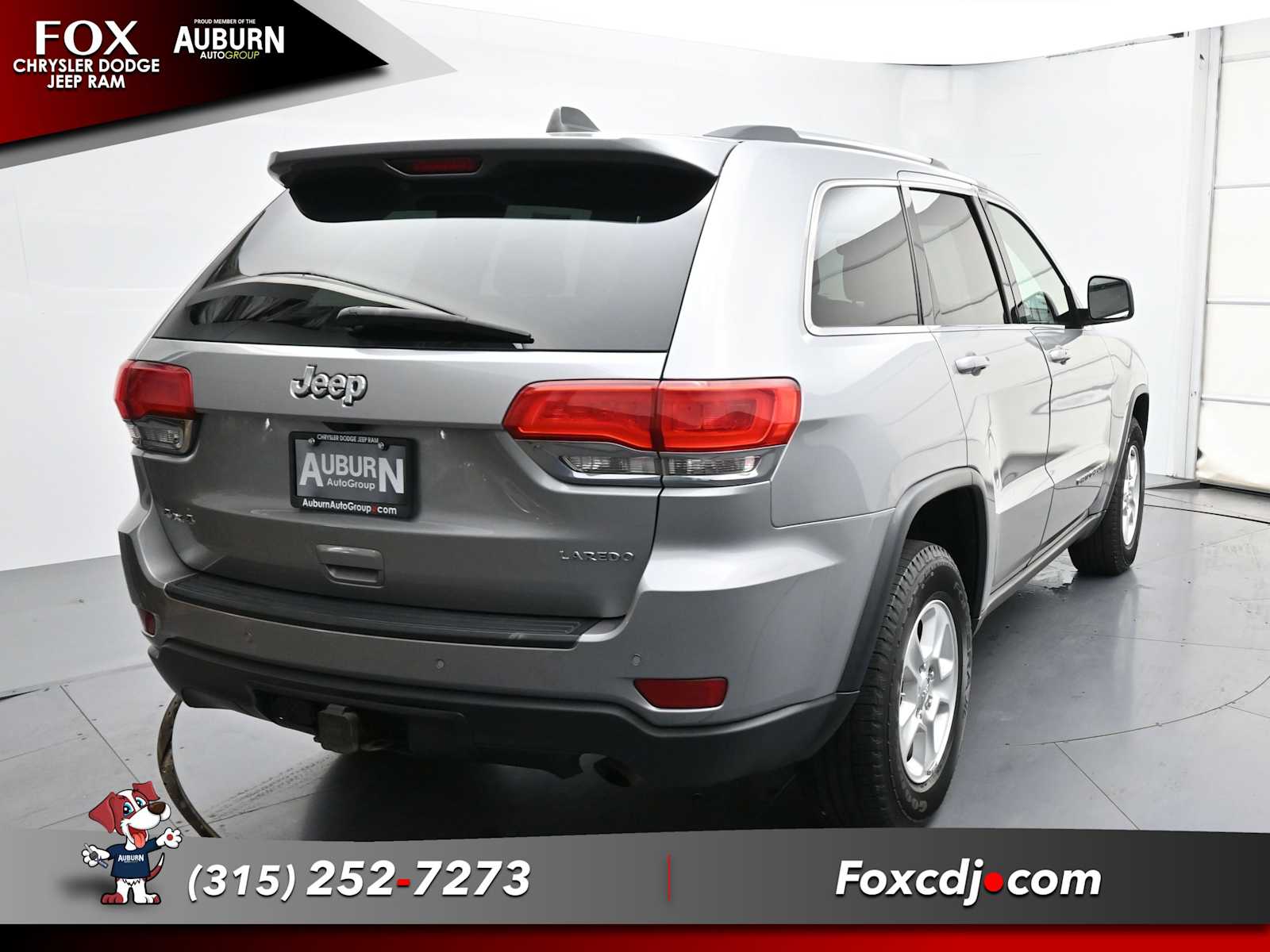 2017 Jeep Grand Cherokee Laredo photo 4