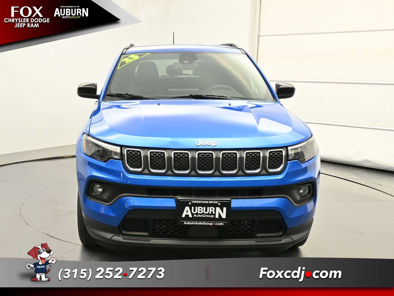 2023 Jeep Compass Latitude photo 3