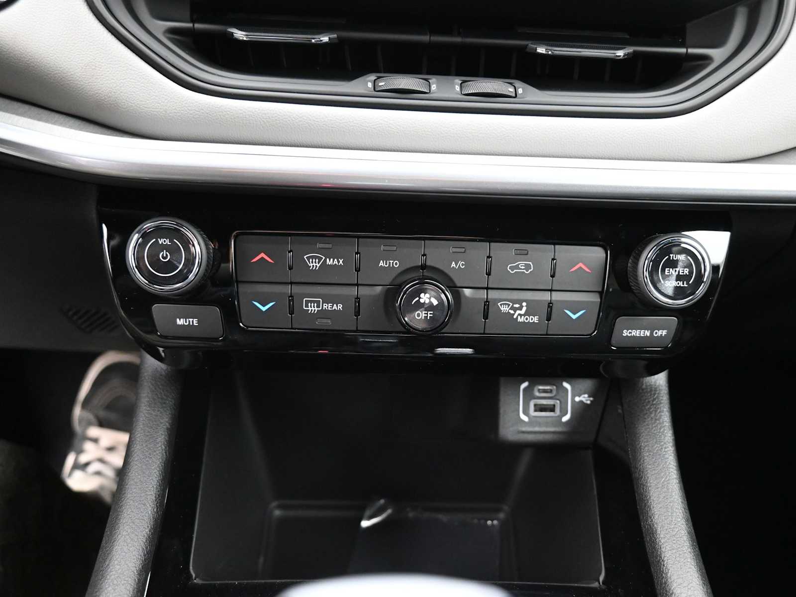 2026 Jeep Compass Limited - Photo 9