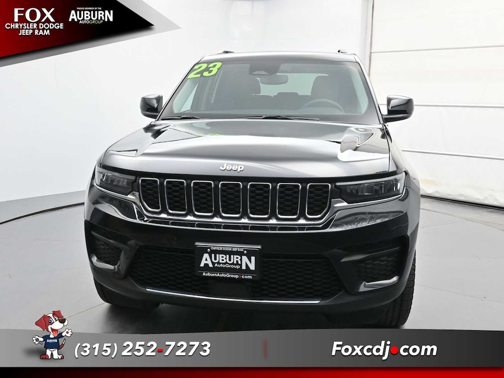 Used 2023 Jeep Grand Cherokee Laredo SUV