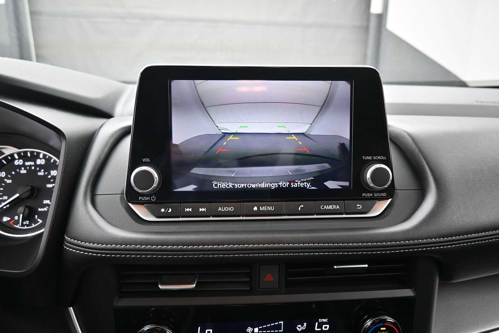 2025 Nissan Rogue SV - Photo 8