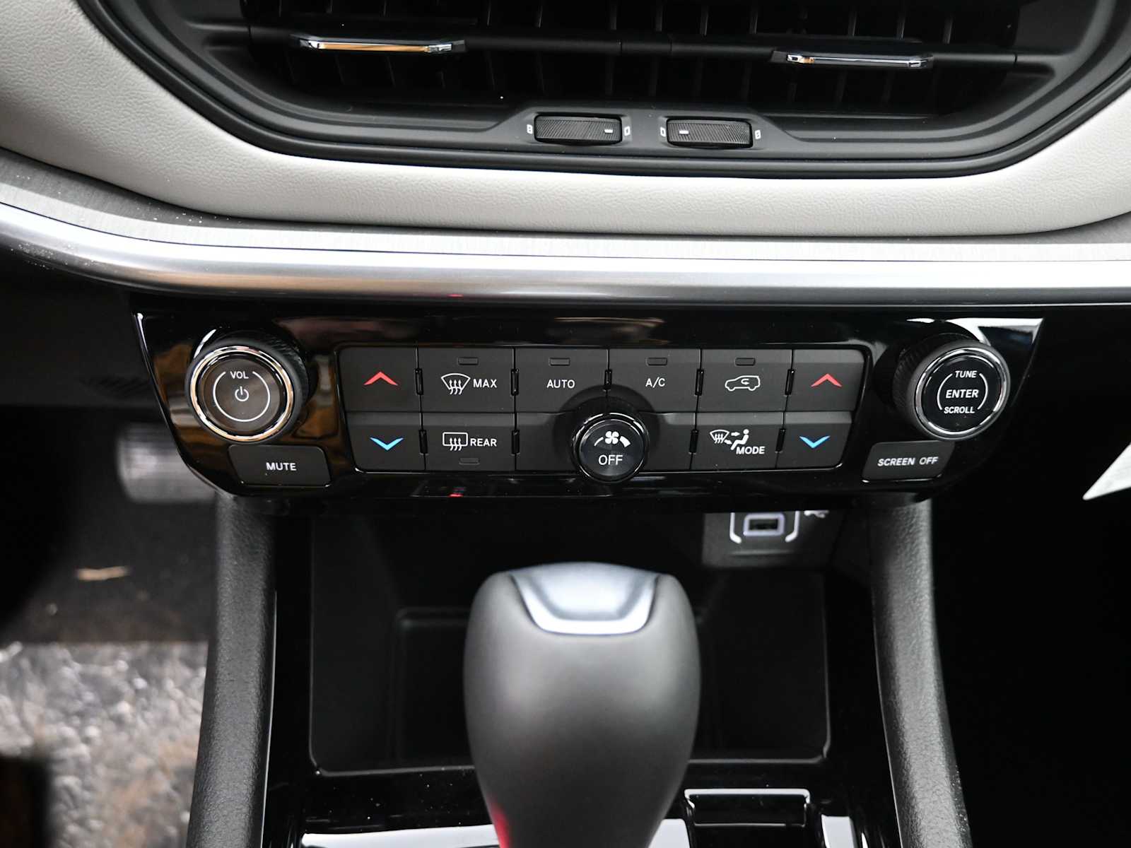 2026 Jeep Compass Limited - Photo 9
