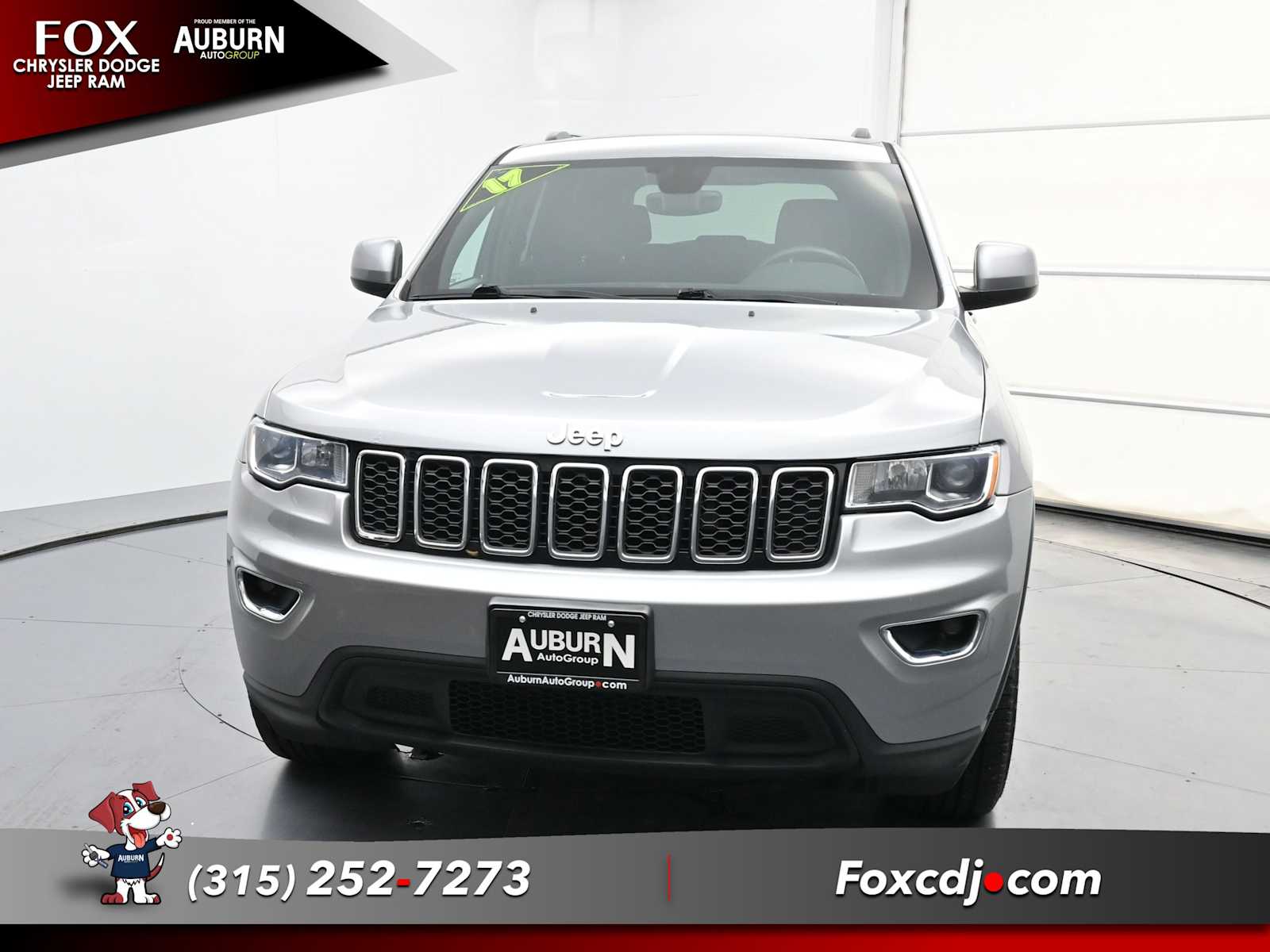 2017 Jeep Grand Cherokee Laredo photo 3