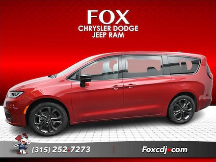 2026 Chrysler Pacifica SELECT Passenger Van