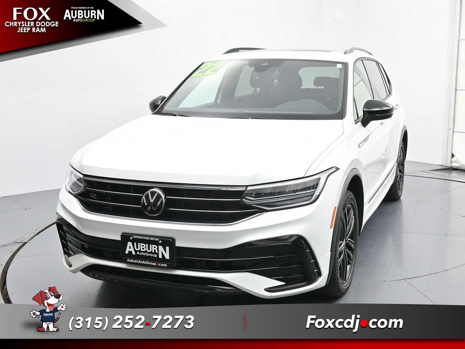 2022 Volkswagen Tiguan SE R-Line Black photo 2