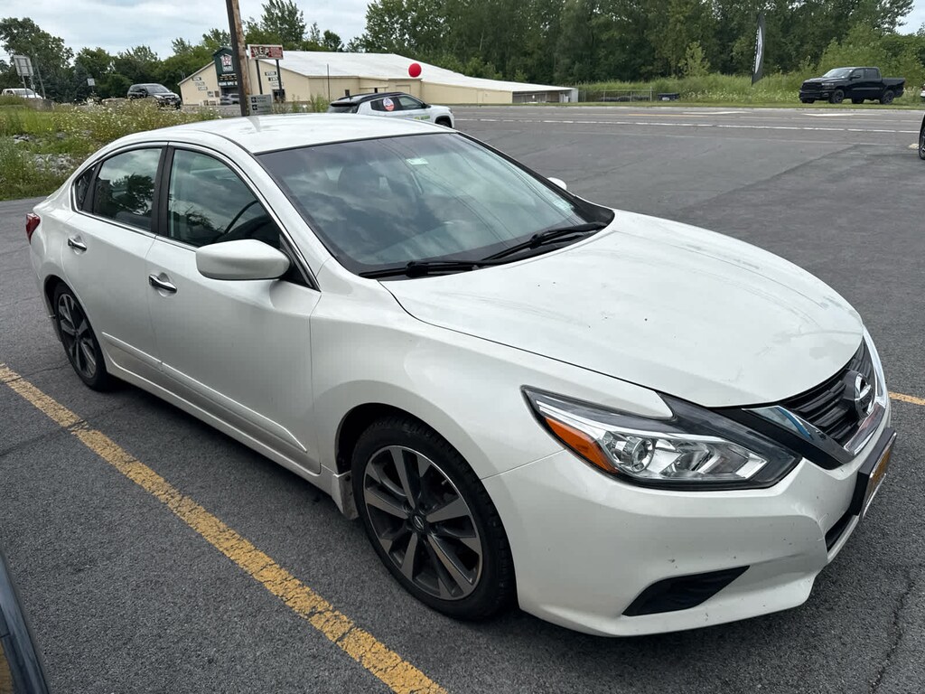 Used 2016 Nissan Altima 2.5 SR Sedan