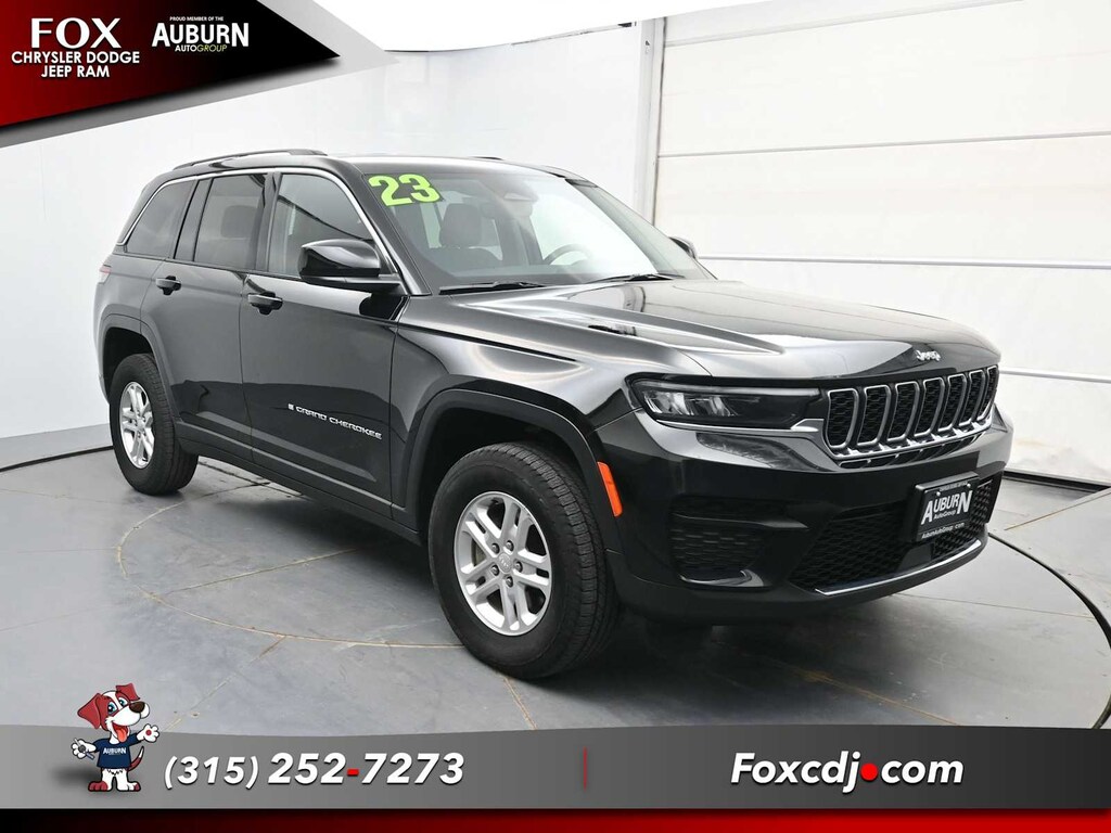 Used 2023 Jeep Grand Cherokee Laredo SUV