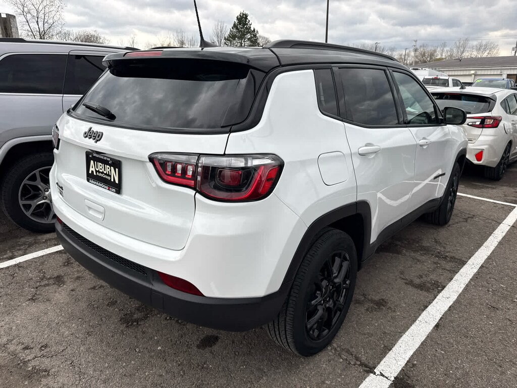 Used 2024 Jeep Compass Latitude SUV