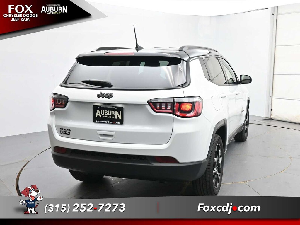 Used 2024 Jeep Compass Latitude SUV