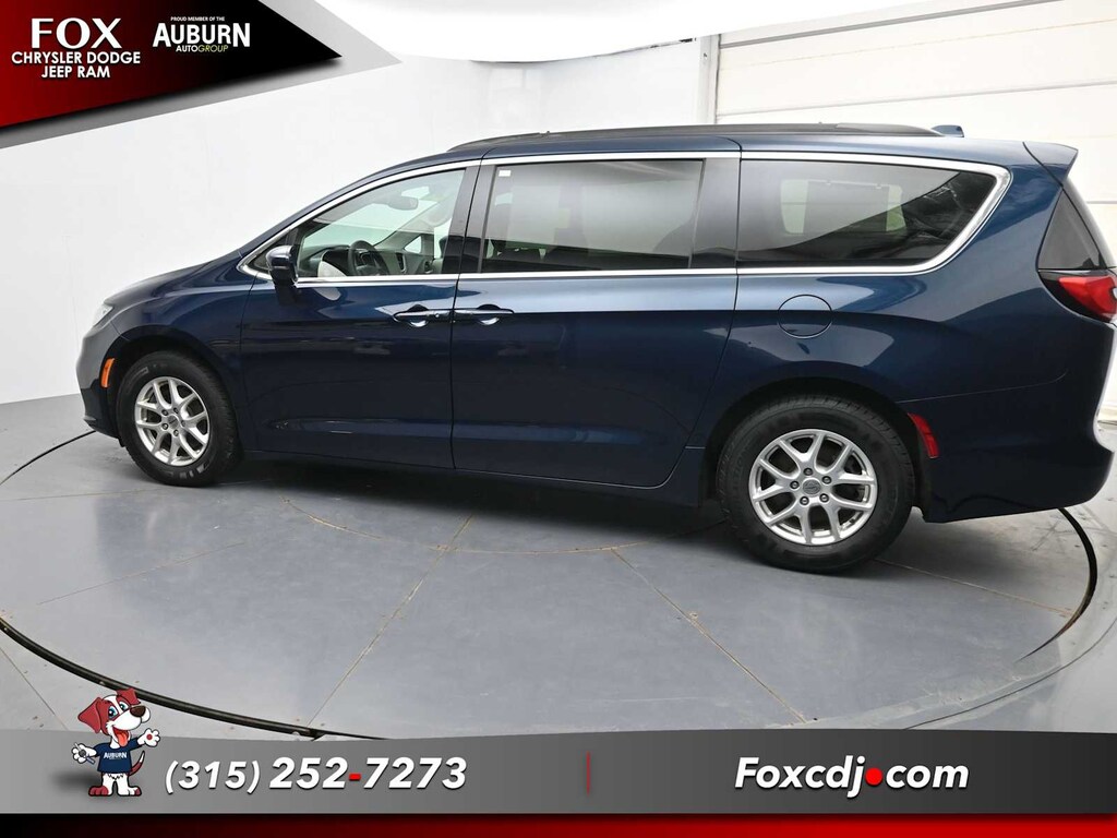 Used 2022 Chrysler Pacifica Touring L Van Passenger Van