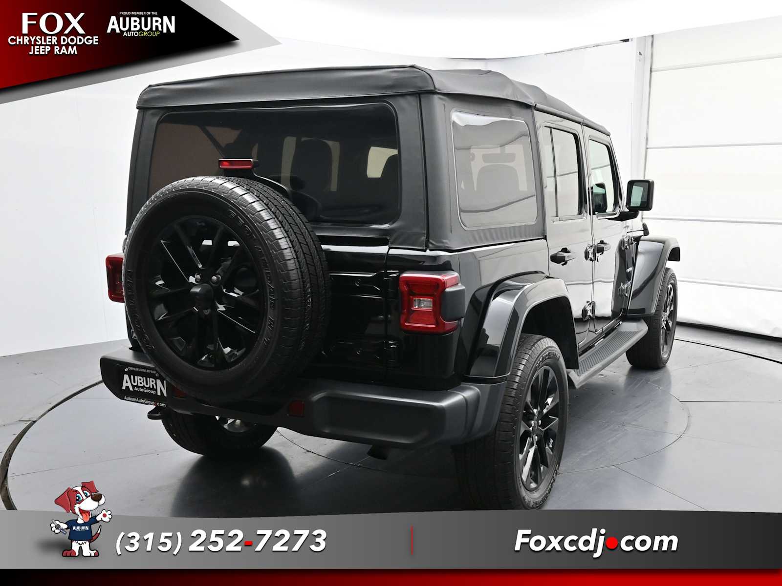 2021 Jeep Wrangler Unlimited Sahara 4xe photo 3