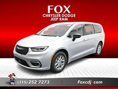 2026 Chrysler Pacifica SELECT Passenger Van