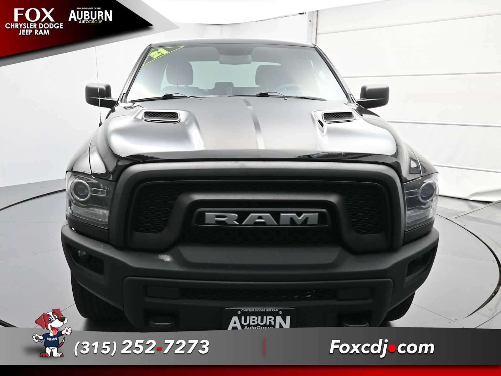 2021 Ram 1500 Classic SLT photo 2
