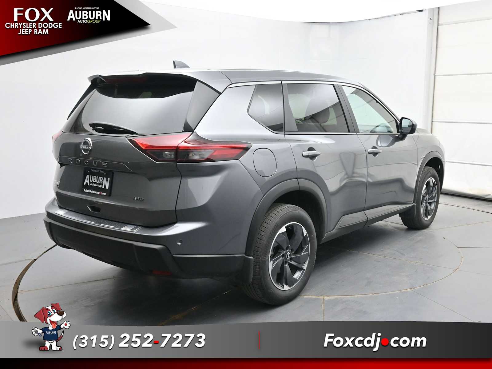 2025 Nissan Rogue SV - Photo 16