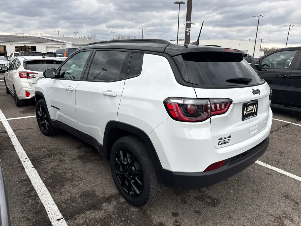 Used 2024 Jeep Compass Latitude SUV