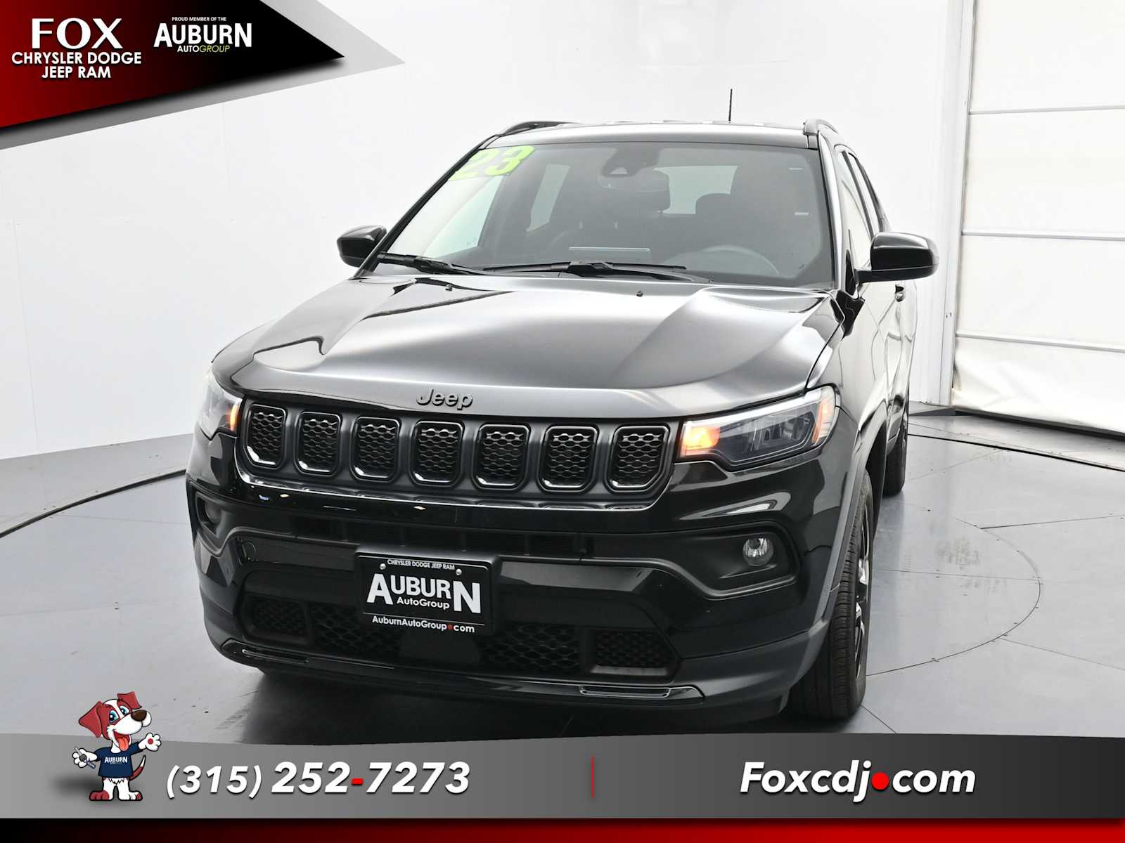 2023 Jeep Compass Latitude photo 2