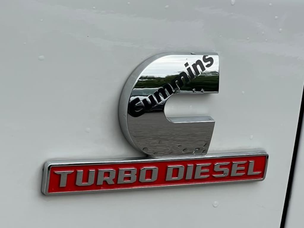 New 2026 Ram 3500 TRADESMAN CREW CAB 4X4 6'4 BOX Pickup