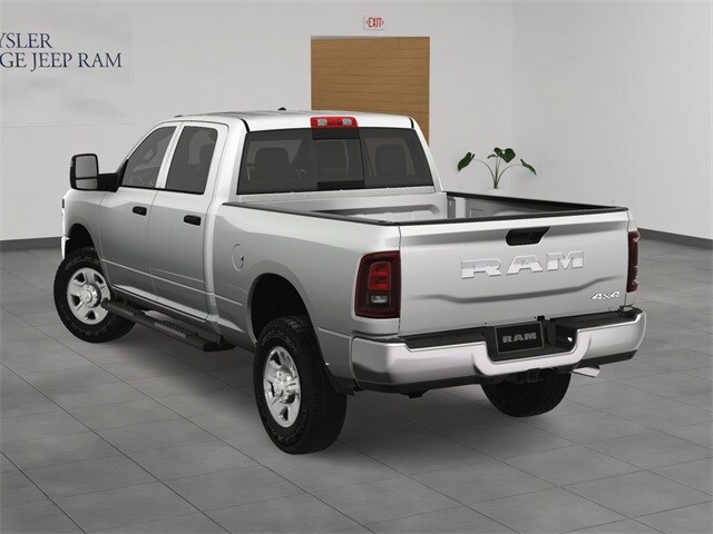 2025 Ram 2500 Tradesman photo 4