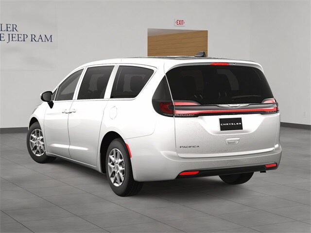 2025 Chrysler Pacifica photo 4