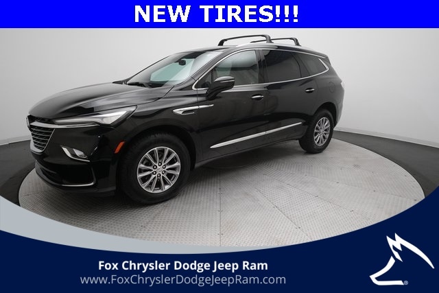 2024 Buick Enclave Essence's photo