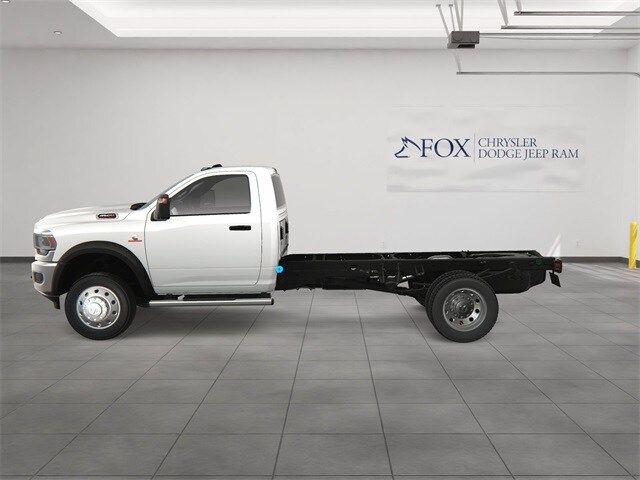 2024 Ram 4500 Tradesman photo 3