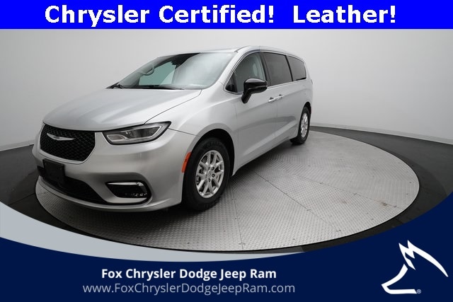 2024 Chrysler Pacifica Van Passenger Van 