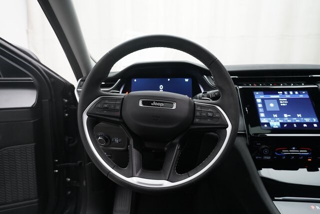 2023 Jeep Grand Cherokee Laredo X photo 4