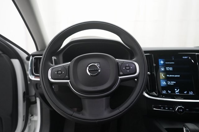2022 Volvo S60 B5 AWD Momentum photo 4