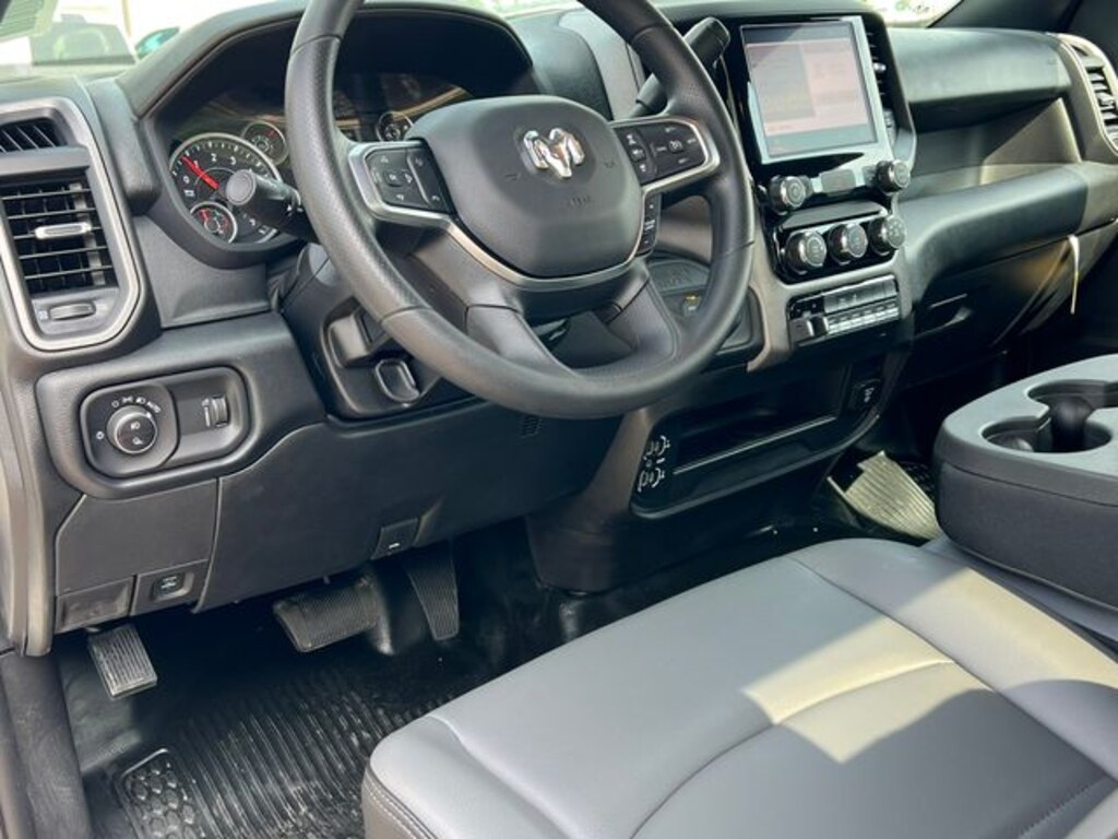 New 2026 Ram 2500 TRADESMAN REGULAR CAB 4X4 8' BOX Pickup