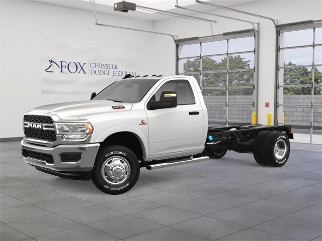 2024 Ram 3500 Tradesman photo 2